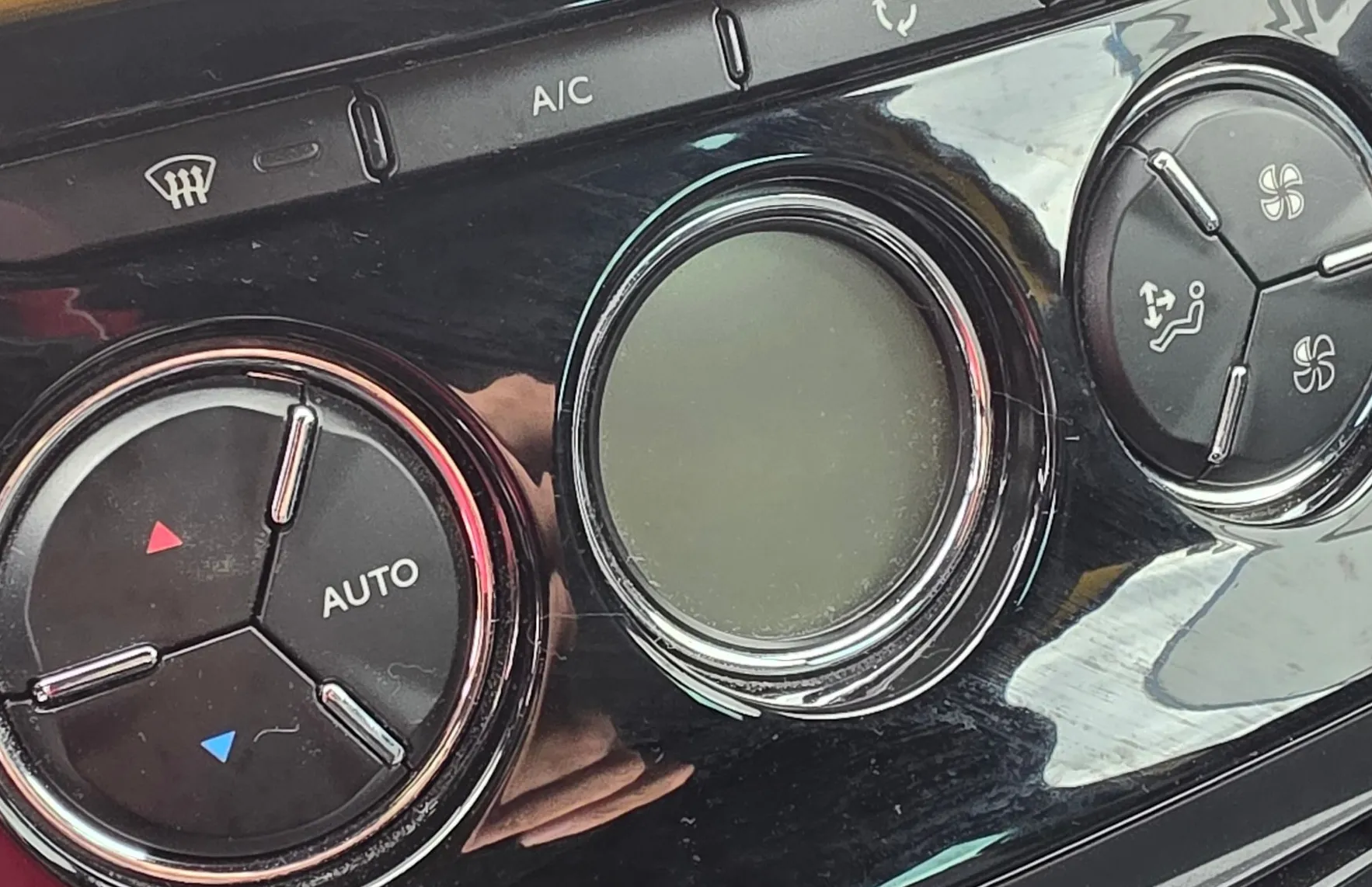 Zunanja slika - Citroën DS3 - SPORT THP 150 BVM6 LED-GRETJE SEDEŽEV-SLOVENSKI - 16