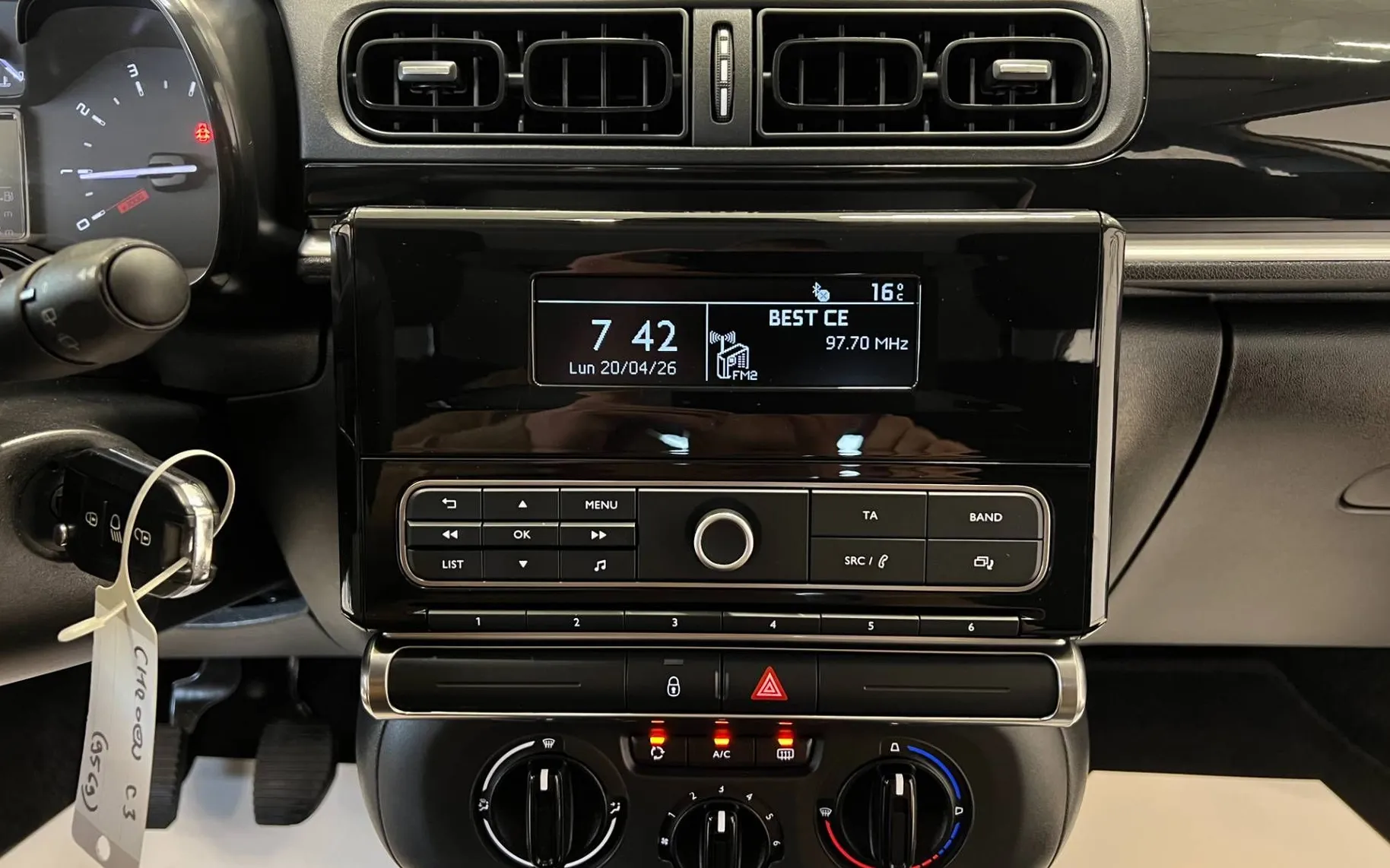 Zunanja slika - Citroën C3 - 1.2-1.LASTNIK-JAMSTVO-LED-TEMP-BT-MINT-OBROK 80€ - 13