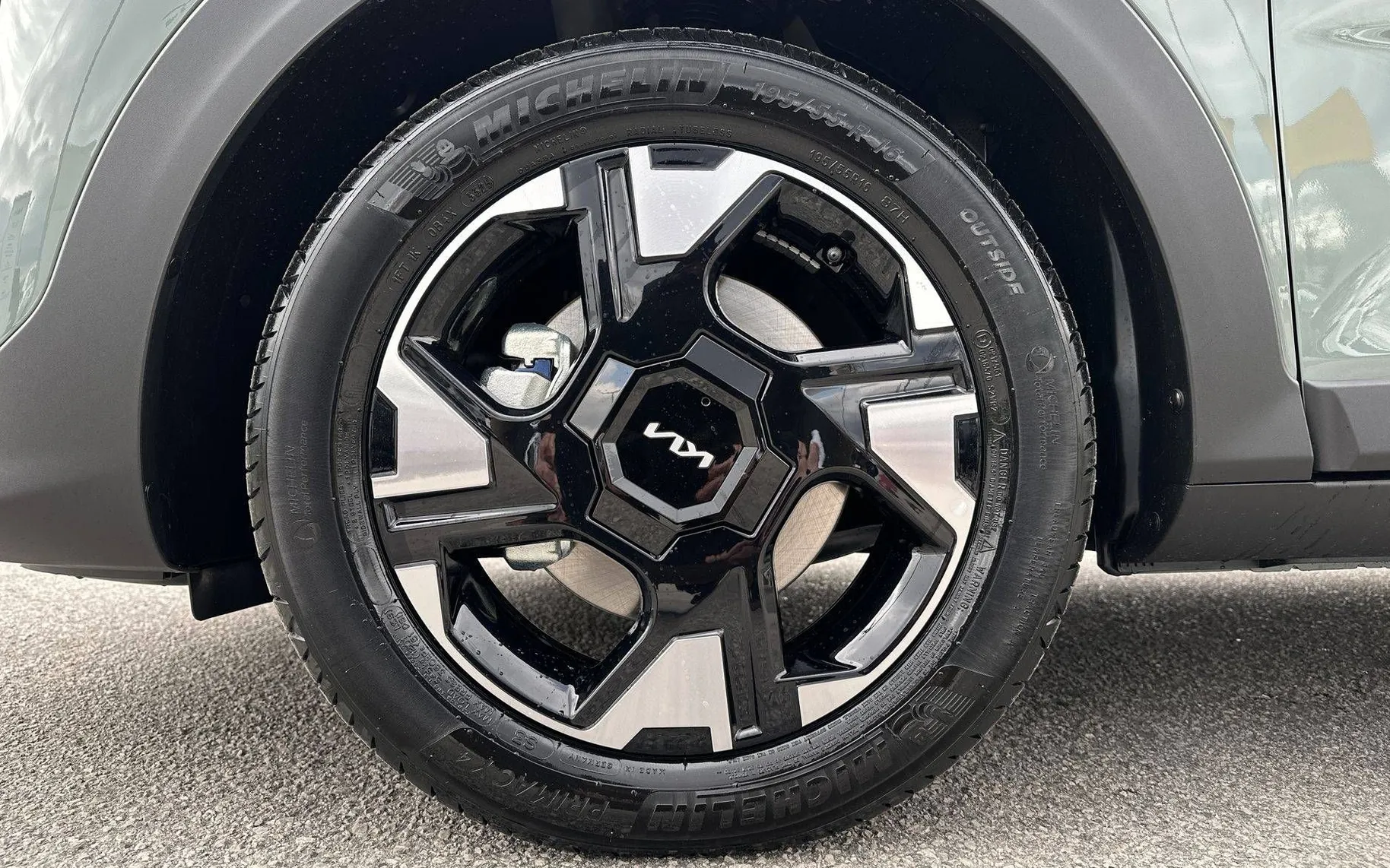 Zunanja slika - KIA Stonic - 1.0 T-GDi LX Life DCT - 9