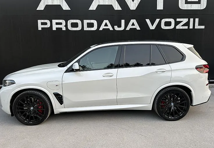 Zunanja slika - BMW X5 - serija : xDrive50e-MSPORT-INDIVIDUAL-ALCANTARA STROP-H K-22 - 4