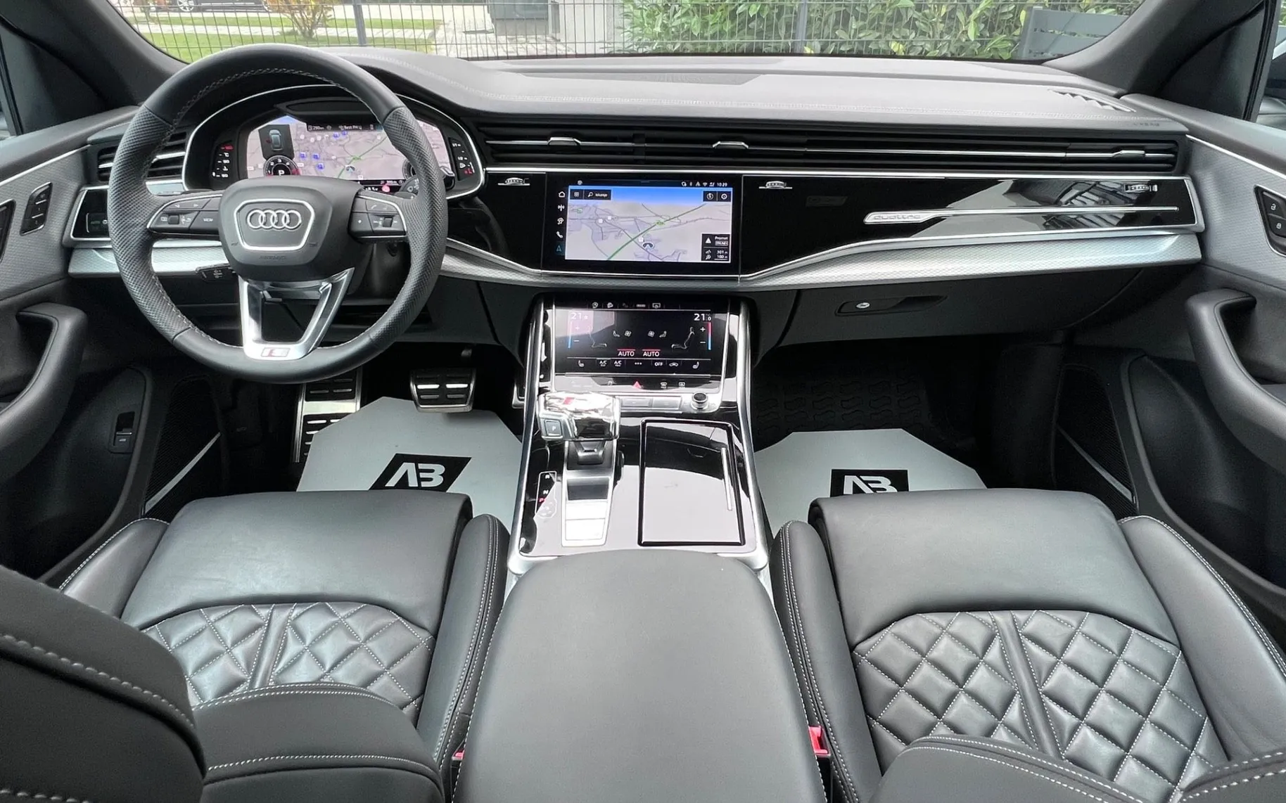 Notranja slika - Audi Q8 - 50 TDI+1.LAST+SLO+Q+S-LINE+210kW+MATRIX+PANORAMA - 12