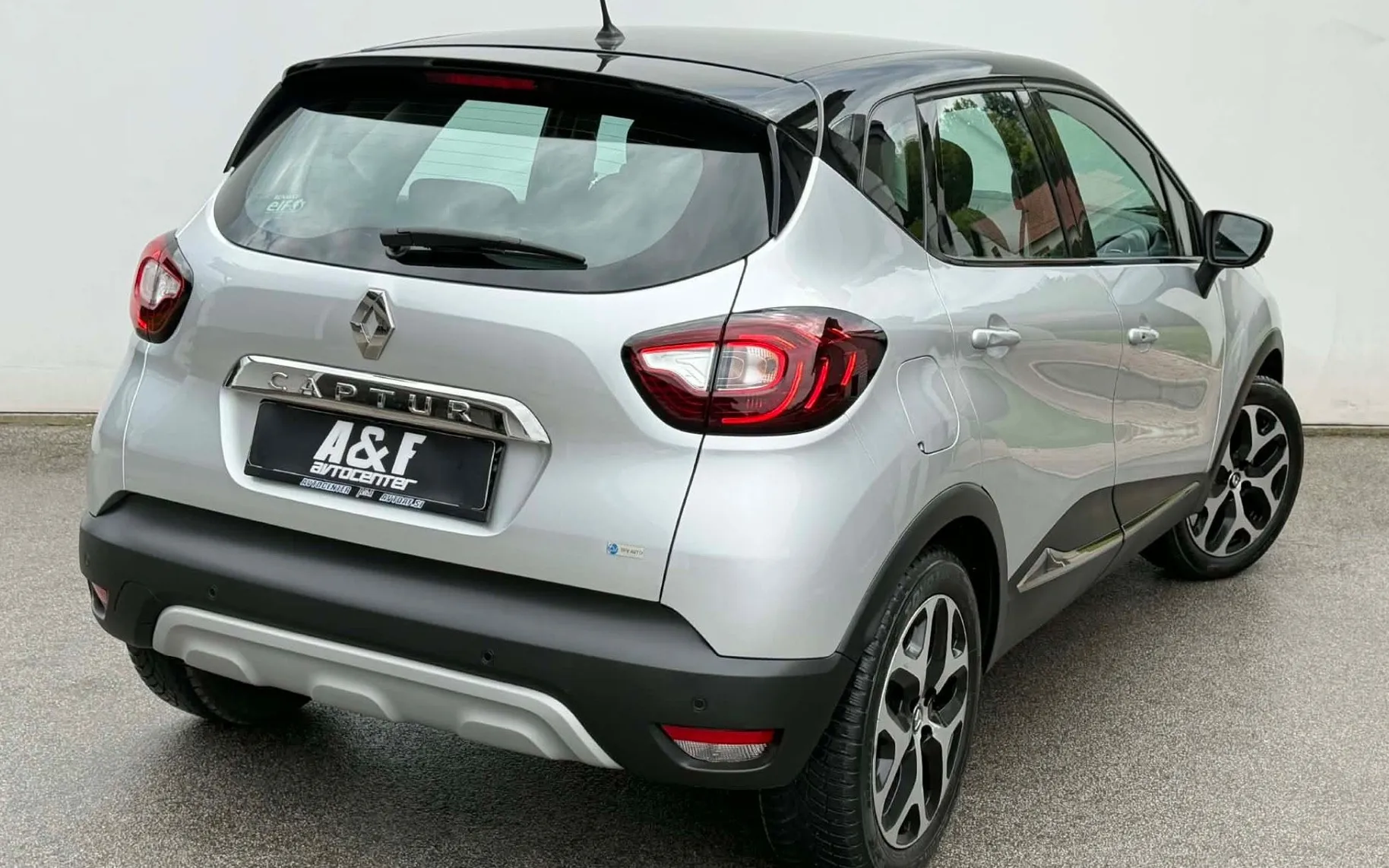Zunanja slika - Renault Captur - TCe 90-LED-NAVI-110.000km-LIZING ZA TUJCE-KEYLES-. - 5