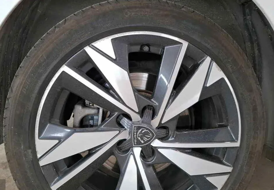 Zunanja slika - Peugeot 308 - 1.6 PHEV 133 KW  Pack Avt.NAVI.43.OOO KM - 14