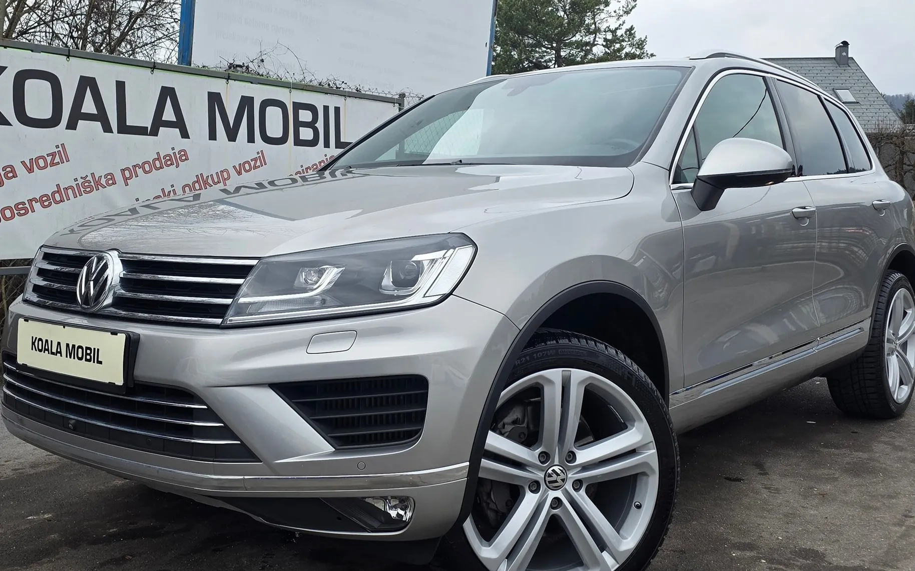Zunanja slika - VW Touareg - 4.2 TDI BMT DSG BI-XENON-KAMERA-PANO-MEMORY-ALU - 1