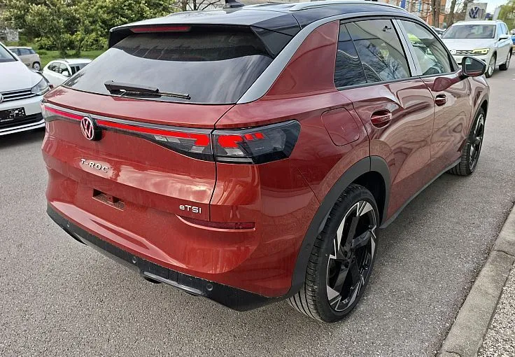 Zunanja slika - Volkswagen T-Roc - 1.5 eTSI R-line DSG 110  150 - 5