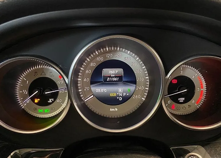 Zunanja slika - Mercedes-Benz CLS-Razred - CLS 350 d 4MATIC- KAM 360-PANO-NAVI-2xPDC - 20