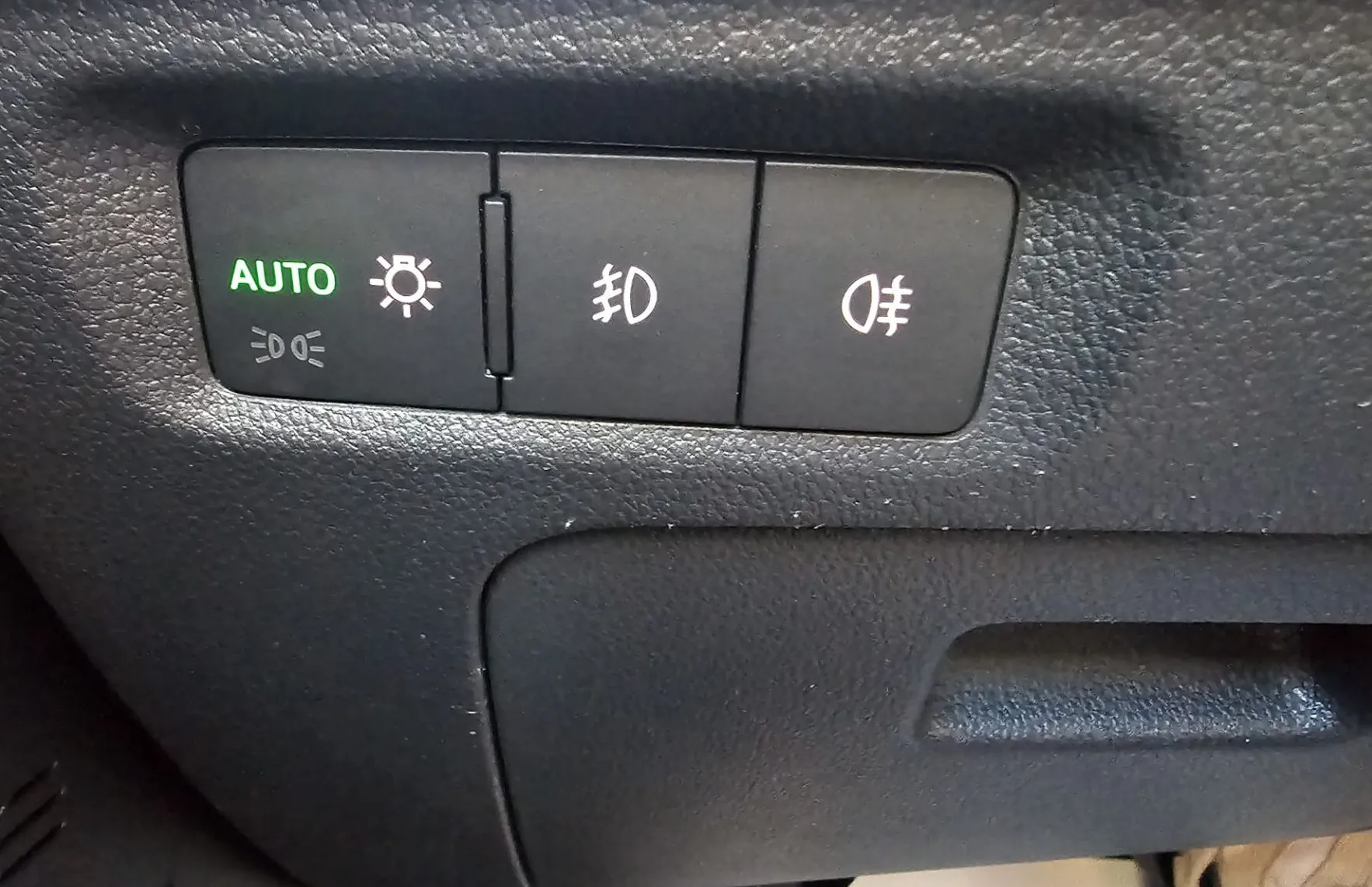 Zunanja slika - Škoda Octavia - 2.0 TDI  EXECUTIVE DSG|FuLED|alu|wirtual|Multifunk - 11