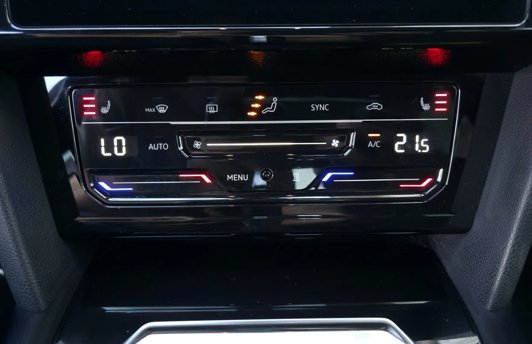 Zunanja slika - Volkswagen Arteon - 2.0TDI DSG R-Line IQ.MATRIX•ACC•GRETJE•KEYLESS•18C - 13