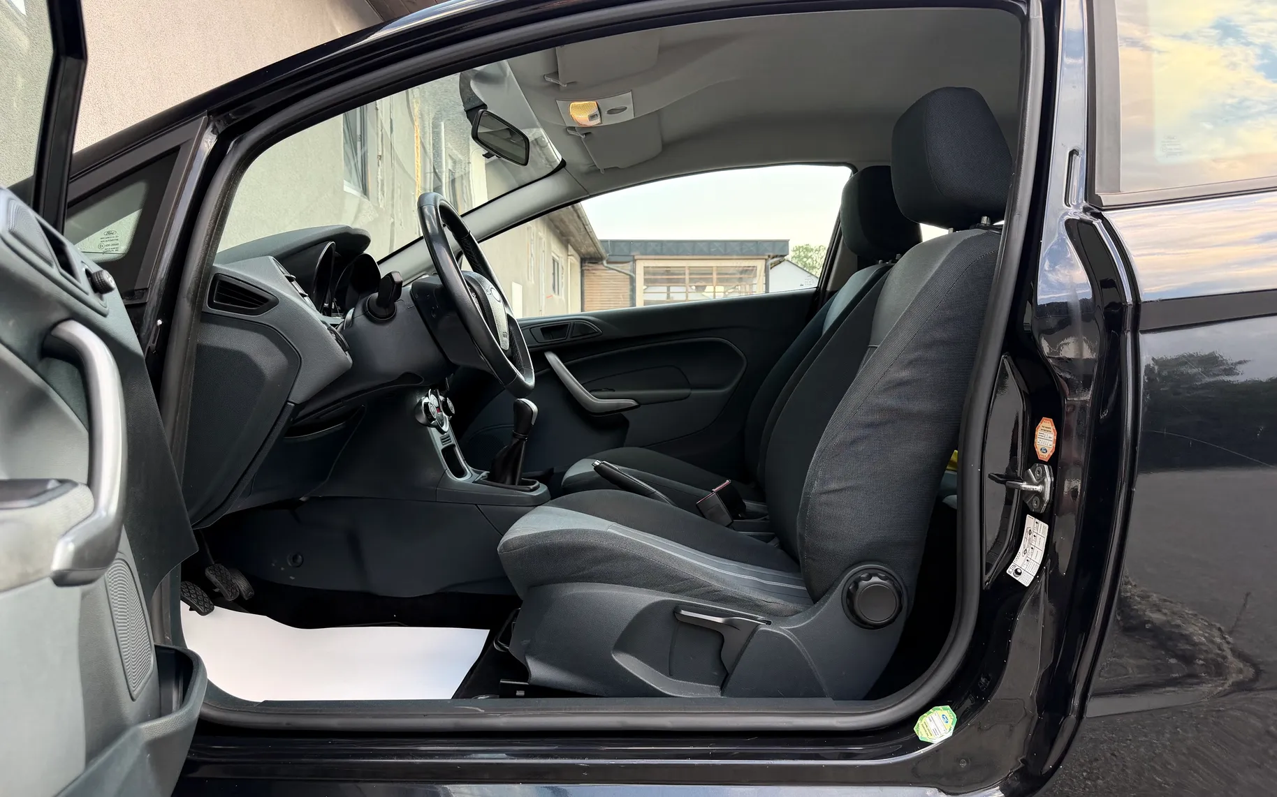 Zunanja slika - Ford Fiesta - Ambiente 1,25 16V - 8