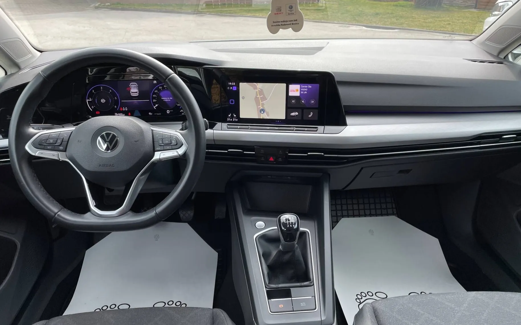 Notranja slika - Volkswagen Golf - 2.0 TDI Life-1 LASTNIK-ALU-NAVI-KAM-ODLIČEN... - 9