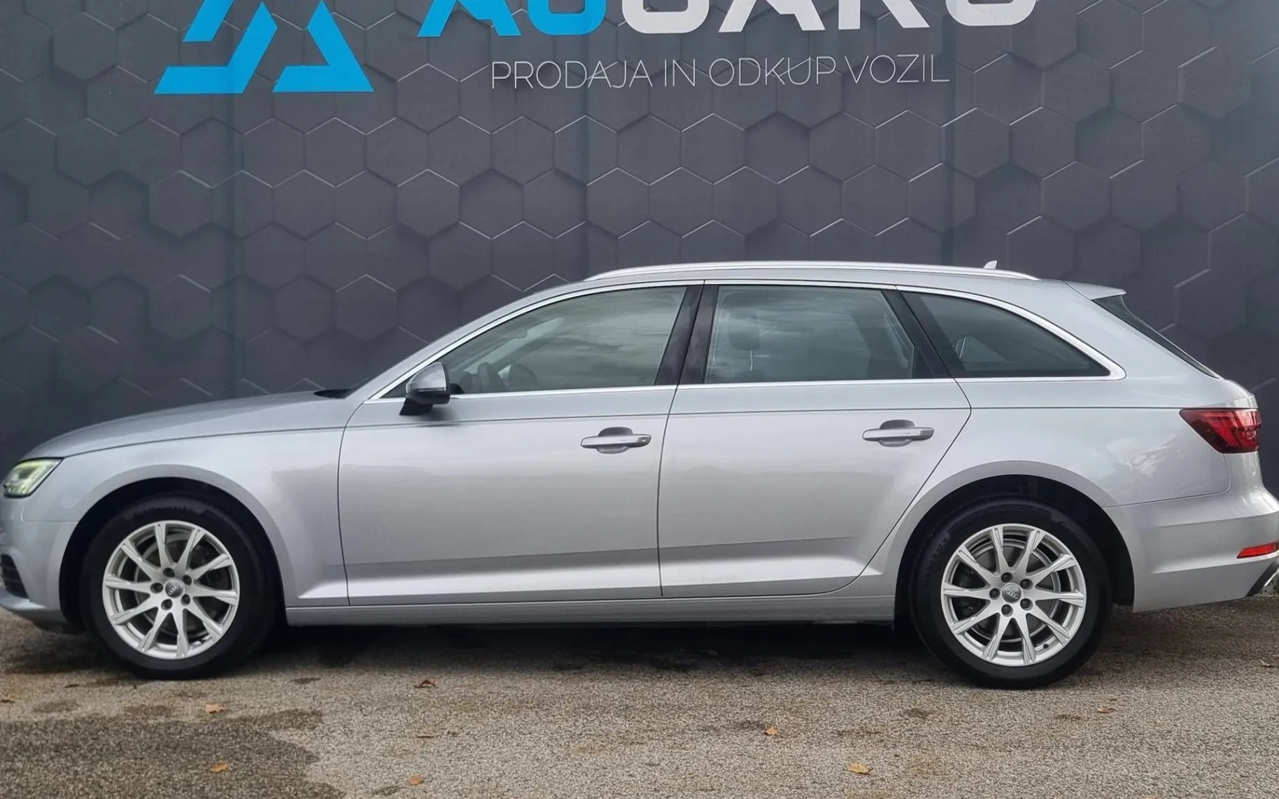 Zunanja slika - Audi A4 - Avant 35 TDI Stronic Business-2XLed-El.Prtljažnik-Navi - 4