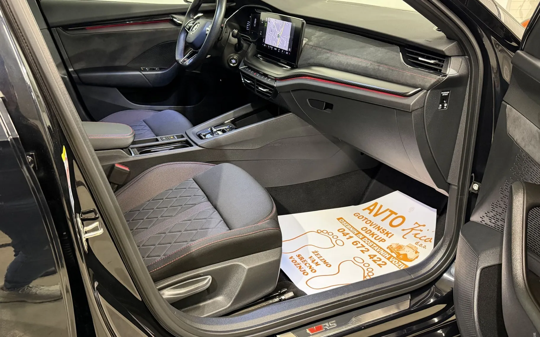 Notranja slika - Škoda Octavia - RS 2.0 TSI-VIRTUAL-FULL LED-ACC-KAMERA-NAVI-AVT-.. - 12