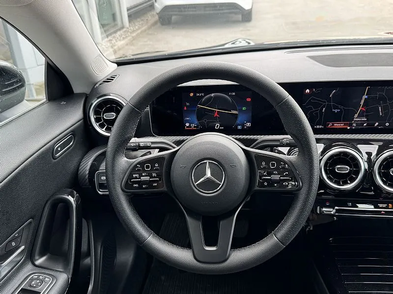 Zunanja slika - Mercedes-Benz CLA-Razred - 200D|AUT|SB|LED|NAVI|DIGITAL|SLO|PREMIUM| - 11