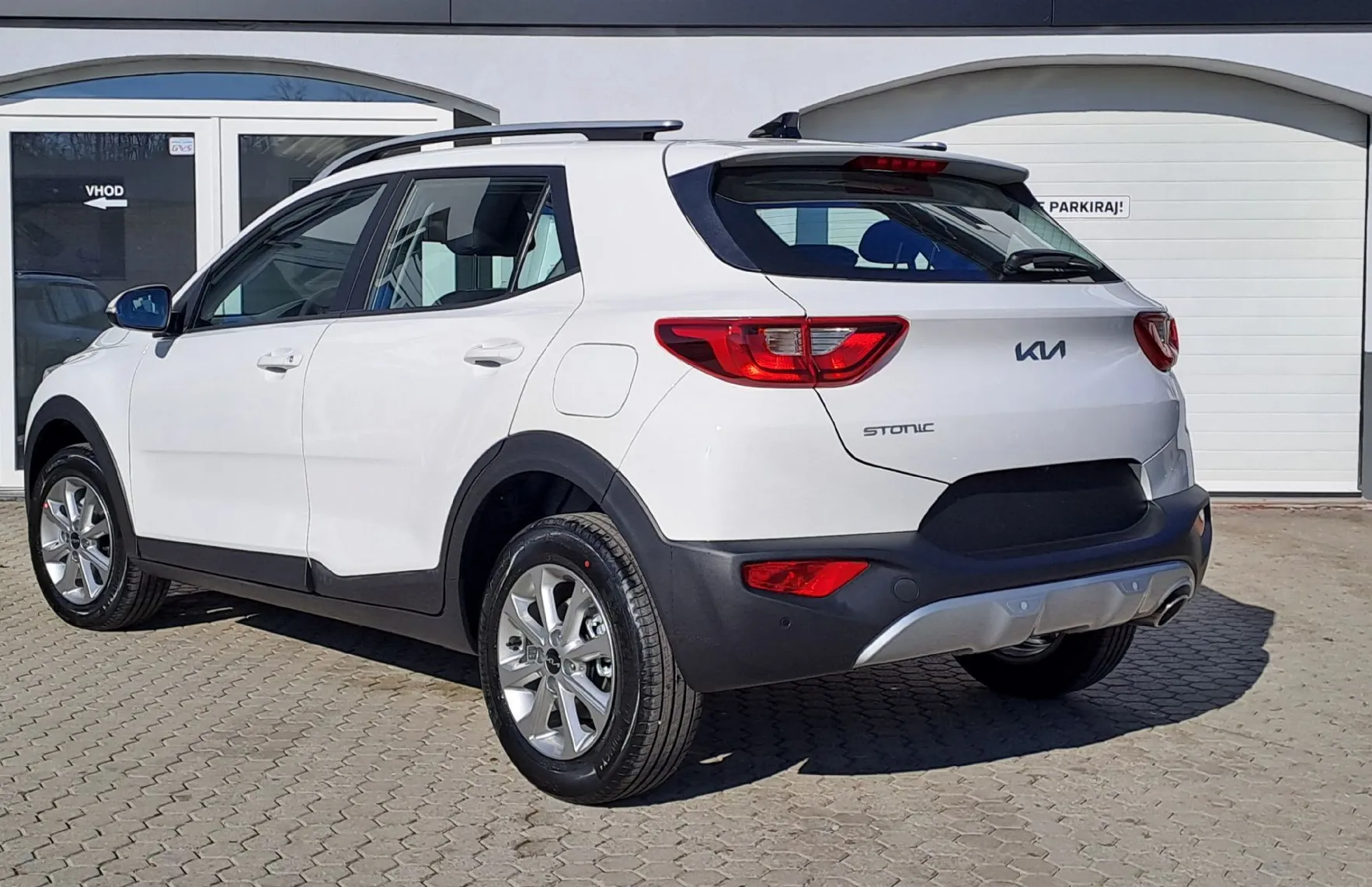 Zunanja slika - KIA Stonic - 1.2 DPI 57.9 kW  79 KM  LX Urban+ M T - 3