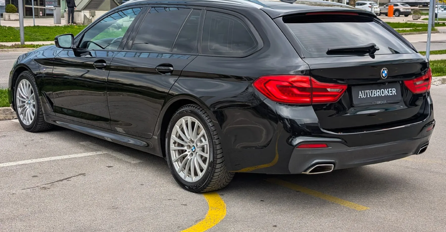 Zunanja slika - BMW Serija 5 - Touring: 520d AUT. M Sport Adapt. LED ambi. osvet. kljuk - 7