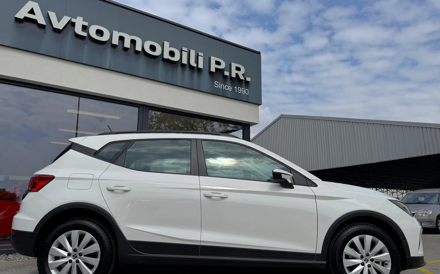 Zunanja slika - Seat Arona - 1.0 TSI 115KM HOLA SLO poreklo 1.LASTNIK ODLIČNA - 6