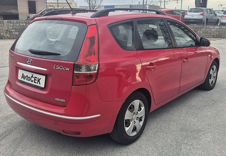 Zunanja slika - Hyundai i30 Wagon - 1.6 CRDI + UGODNO - 5