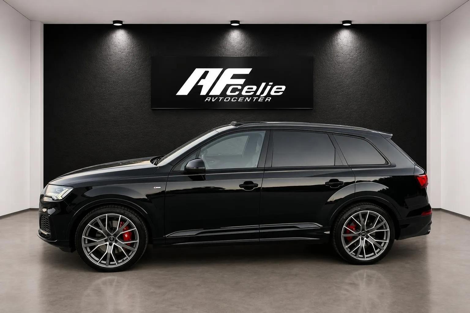 Zunanja slika - Audi Q7 - 55 TFSI-4X4-Q-S LOOK-PANORAMA-LIZING ZA TUJCE- - 6