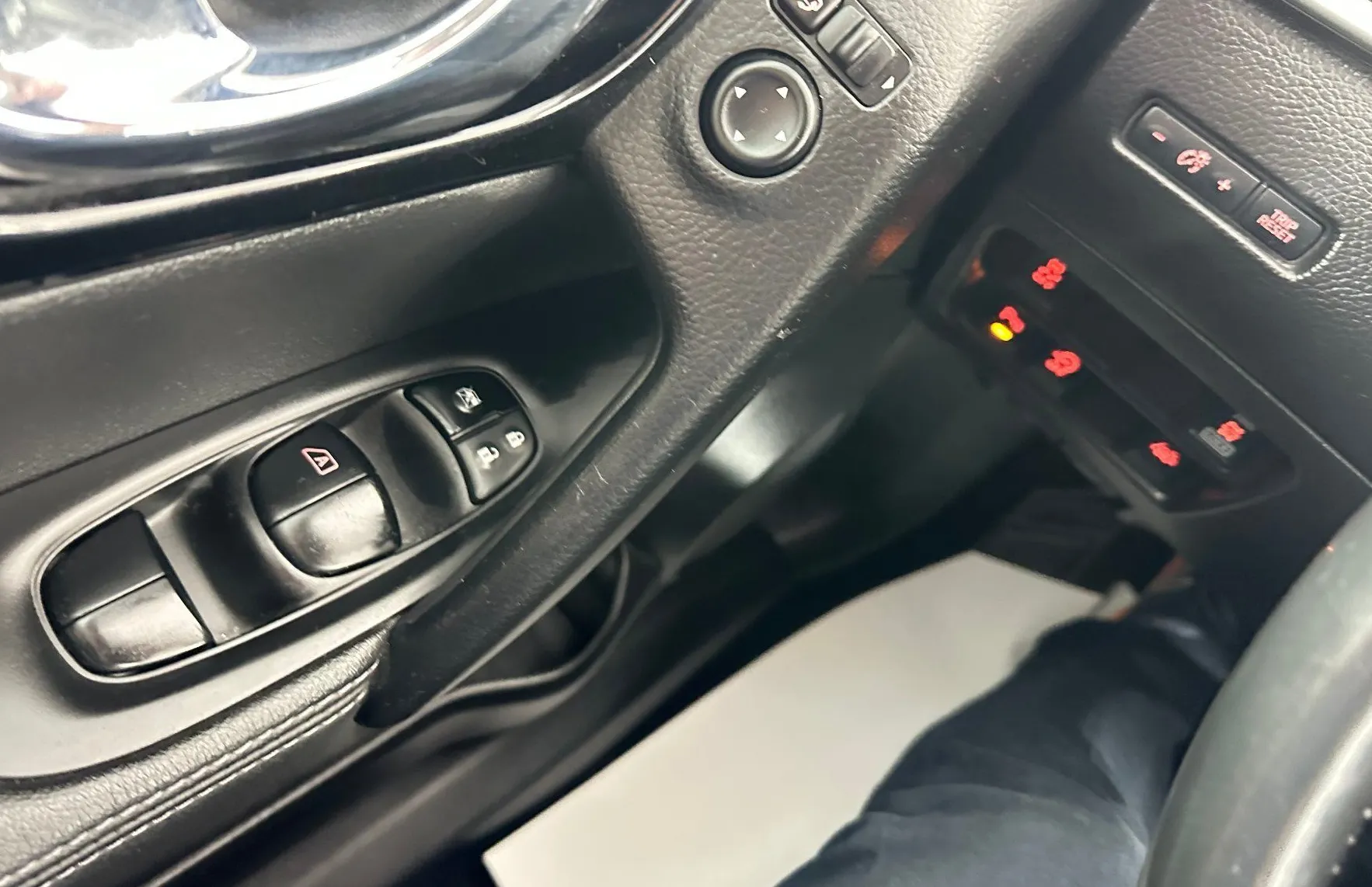Zunanja slika - Nissan Qashqai - 1.6 dCi.Tekna.130.am.4x4.usnje.kamera.navi.117.000 - 4