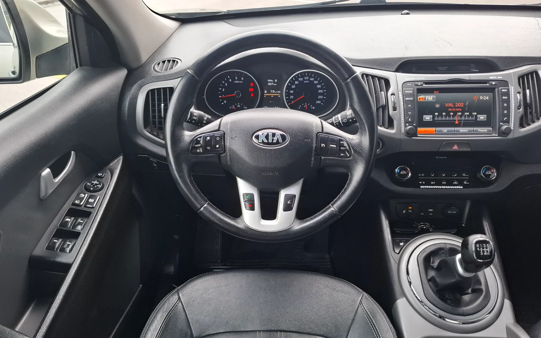 Zunanja slika - KIA Sportage - 2WD 1.7 TD - SLOVENSKI + ZNANA ZGODOVINA + KLJUKA - 10