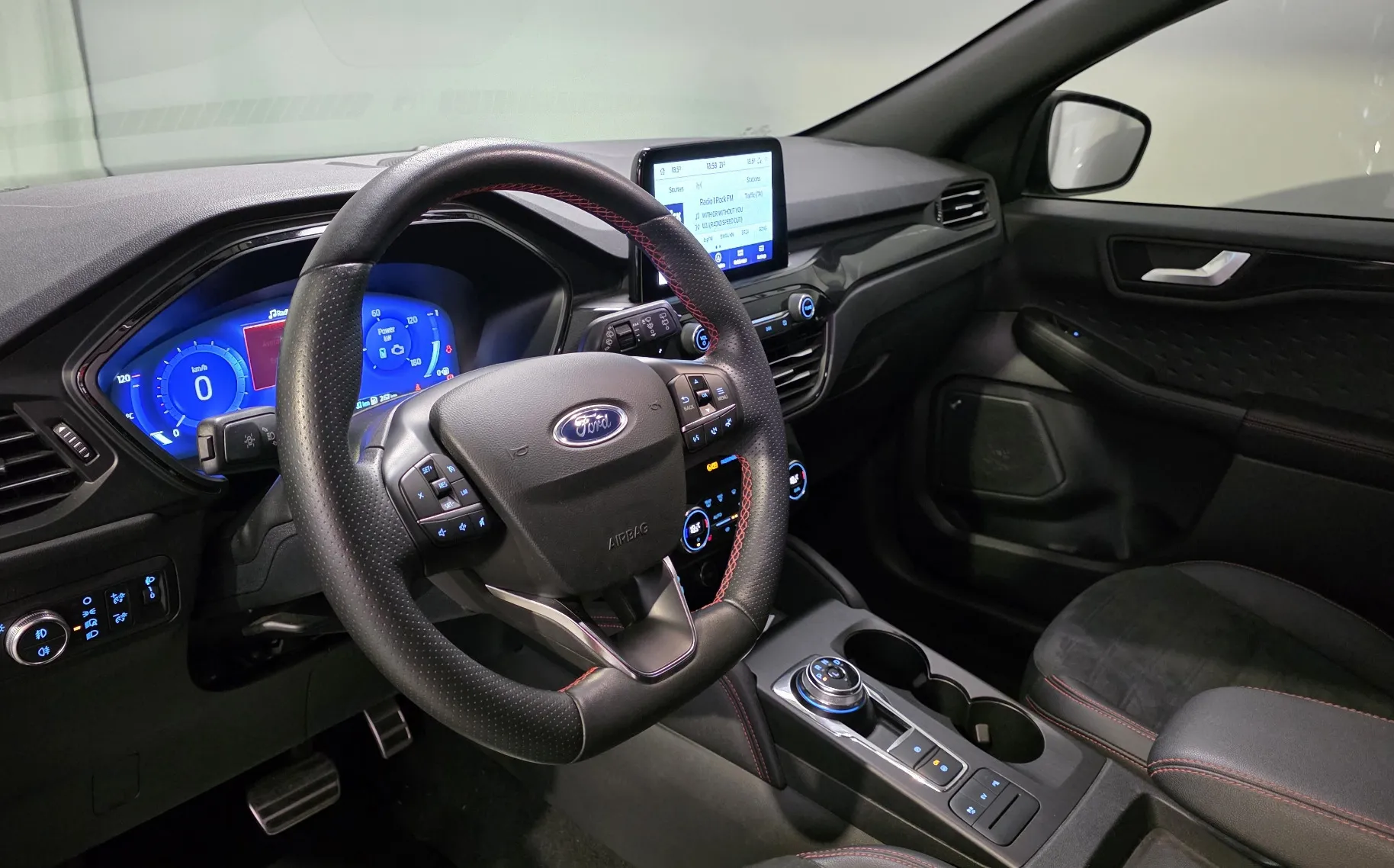 Zunanja slika - Ford Kuga - 2,5 Duratec PHEV ST-Line LED PDC VIRTUAL TEMP - 6