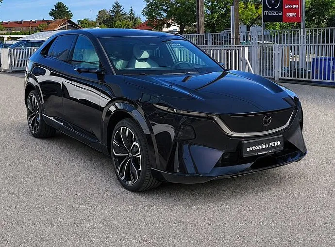 Zunanja slika - Mazda CX-6e - 258hp Takumi Plus - 2