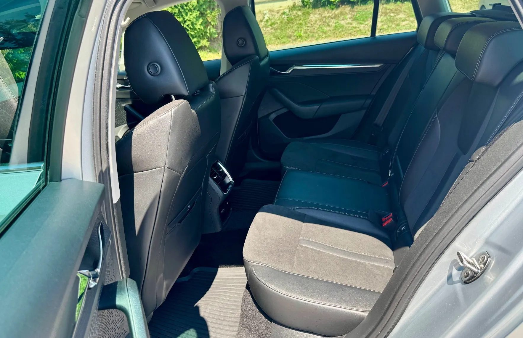 Zunanja slika - Škoda Octavia - Combi 2.0 TDI Style DSG WEBASTO ACC HEAD-UP - 18