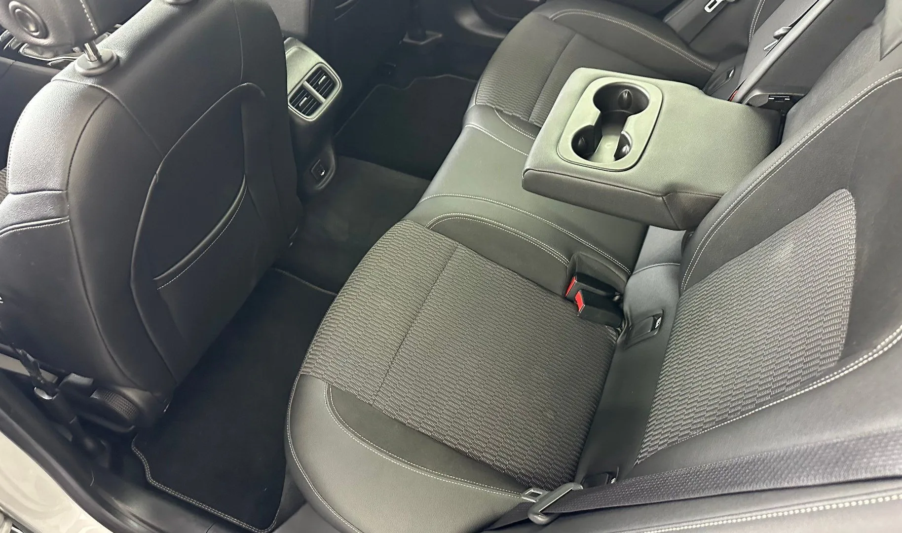 Zunanja slika - Opel Insignia - 1.6 CDTi.USNJE.NAREJEN VEL.SERVIS+MENJALNIKU - 5