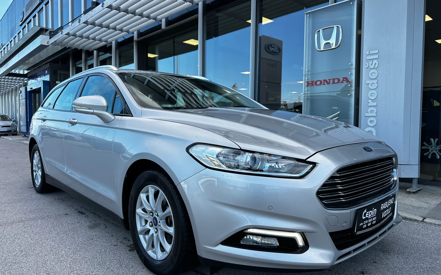 Zunanja slika - Ford Mondeo - Karavan 2.0 TDCi Titanium Powershift - 1