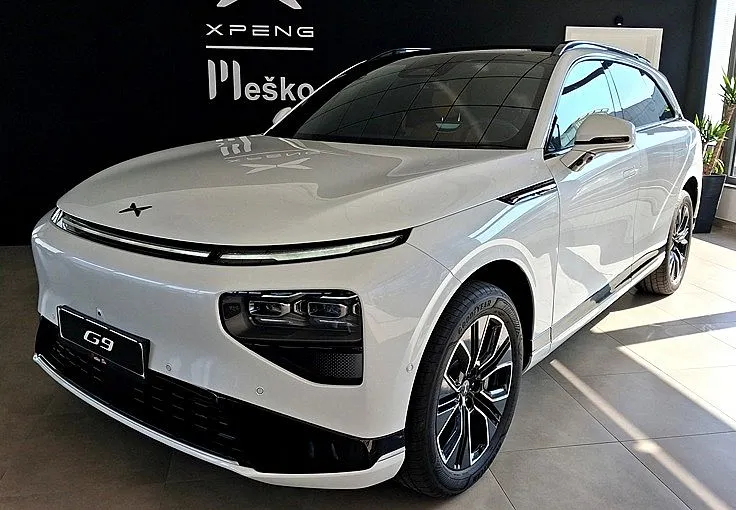 Zunanja slika - Xpeng G9 - Standard Range - 1