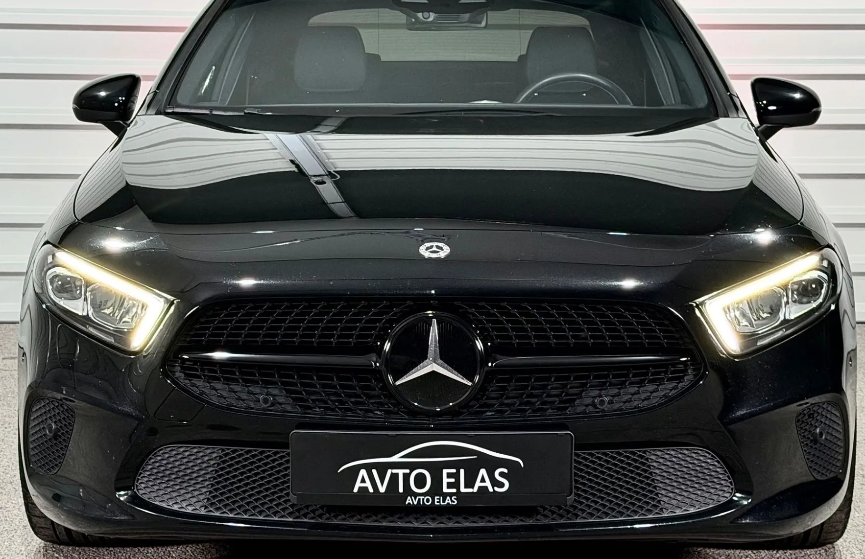 Zunanja slika - Mercedes-Benz A-Razred - LIMUZINA - AKTIVNI TEMP. - KAMERA - NAVI - LED ... - 2