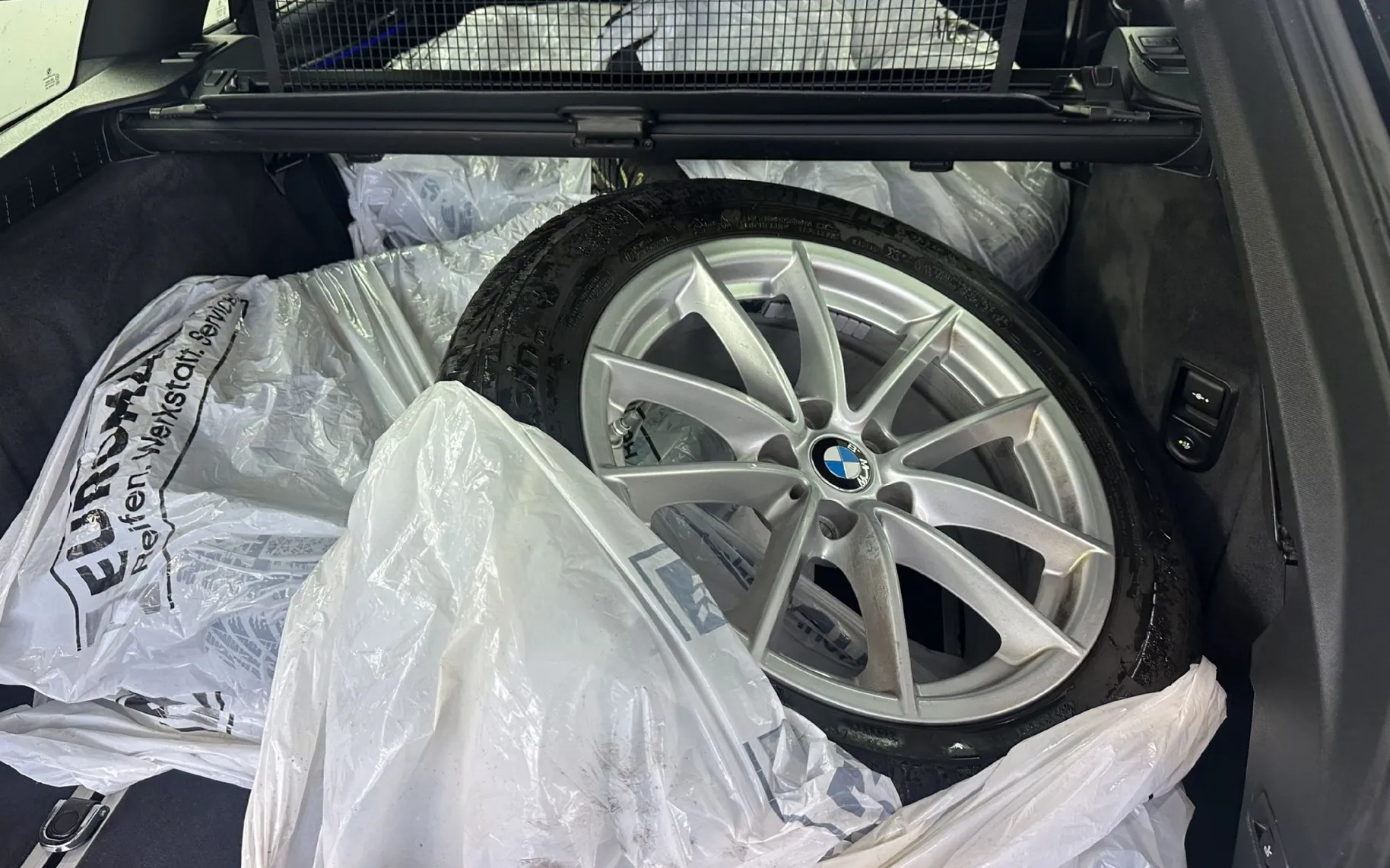 Zunanja slika - BMW Serija 5 - Touring: BMW 5 Touring  530 i xDrive M Sport 2.0 185 KW - 20