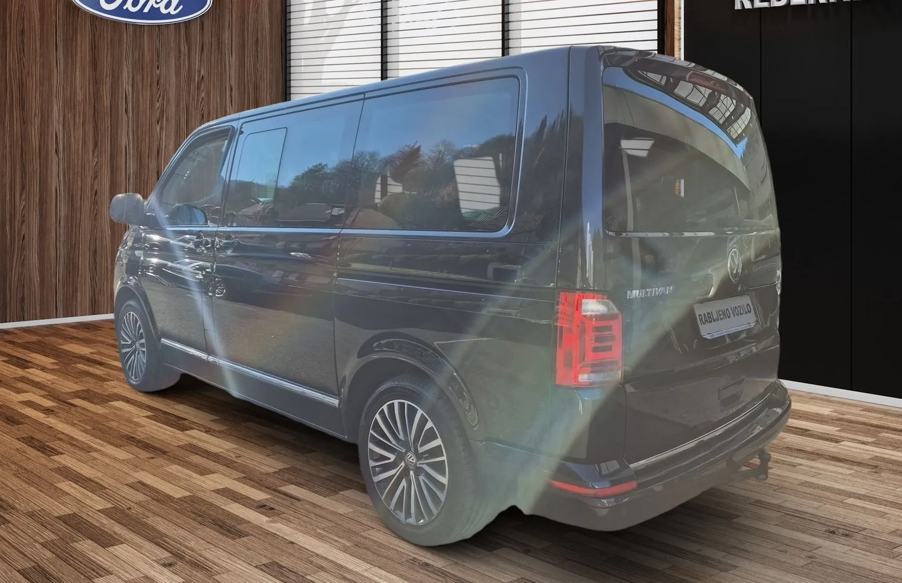 Zunanja slika - Volkswagen Multivan - HIGHLINE 2.0 TDi 205PS 4-MOTION AUT L1-2.LAST-LED - 6