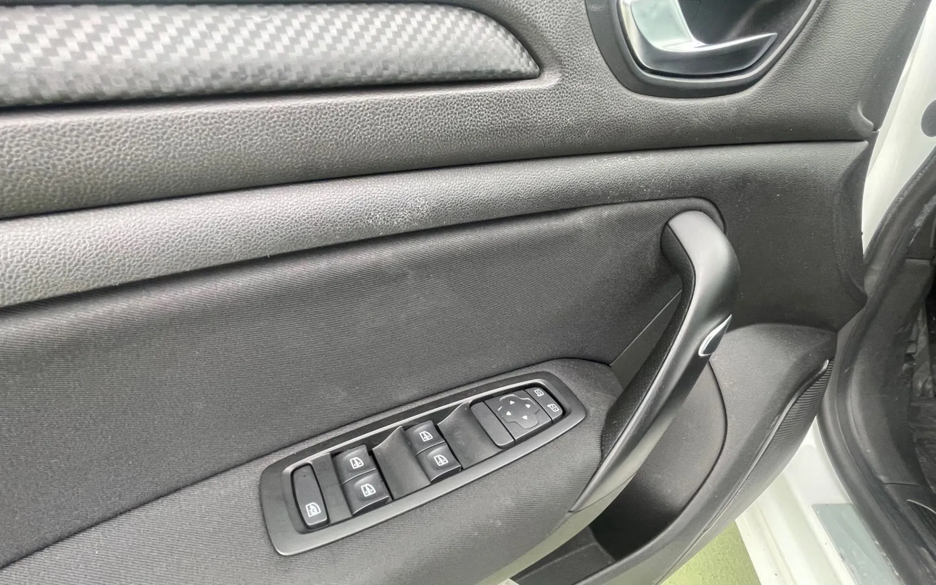 Zunanja slika - Renault Mégane - Megane 1.3 16 V PDC ZADAJ. - 15