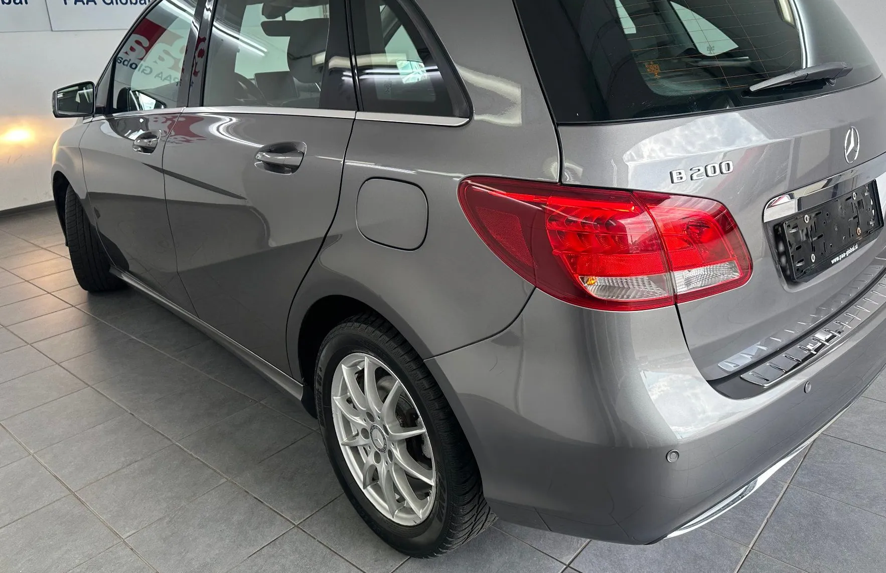 Zunanja slika - Mercedes-Benz B-Razred - B 200 BENCIN 1.6 SLOVENSKI.SAMO 104.000 KM - 11