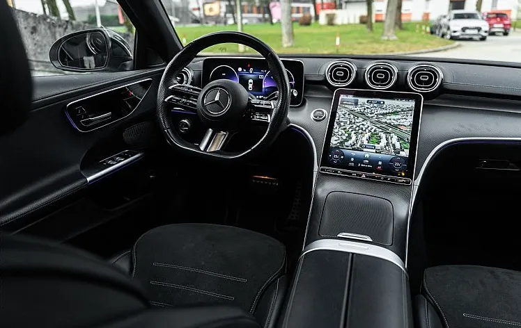 Zunanja slika - Mercedes-Benz C-Razred - C 300d - AMG line - Pano - LED - 360 kamera - 14