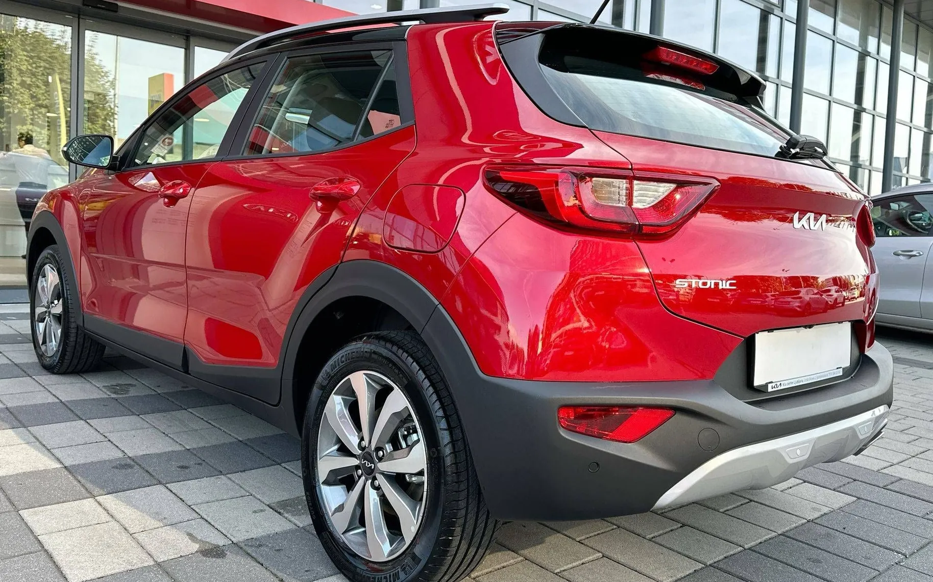 Notranja slika - KIA Stonic - 1.2 DPI LX Urban + MT5 - 7