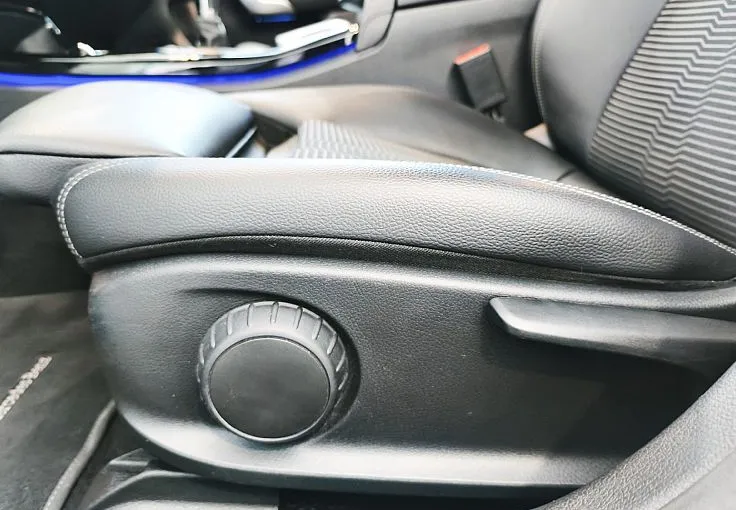 Zunanja slika - Mercedes-Benz A-Razred - 200 URBAN-VLEČNA K.-AMBIENT-360 KAM-MRTVI K.-VIDEO - 9