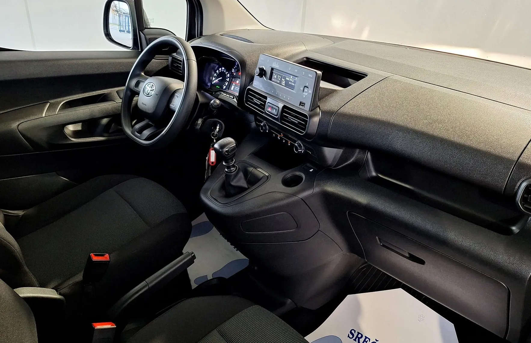 Zunanja slika - Toyota Proace - City Verso 1.2 Combi Compact MT 6 - 12