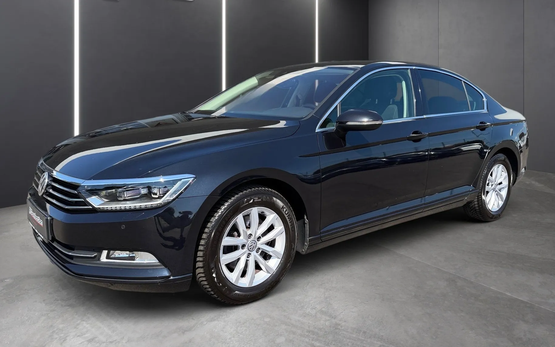 Zunanja slika - Volkswagen Passat - 1.4 TSI BMT Trendline-Full LED-Navi-Masaža-Kamera - 1