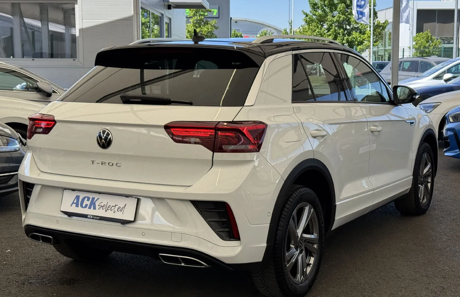 Zunanja slika - Volkswagen T-Roc - R-Line 1.0TSI BMT LED PLUS-KAMERA-NAVI-OGR SEDEŽA - 5