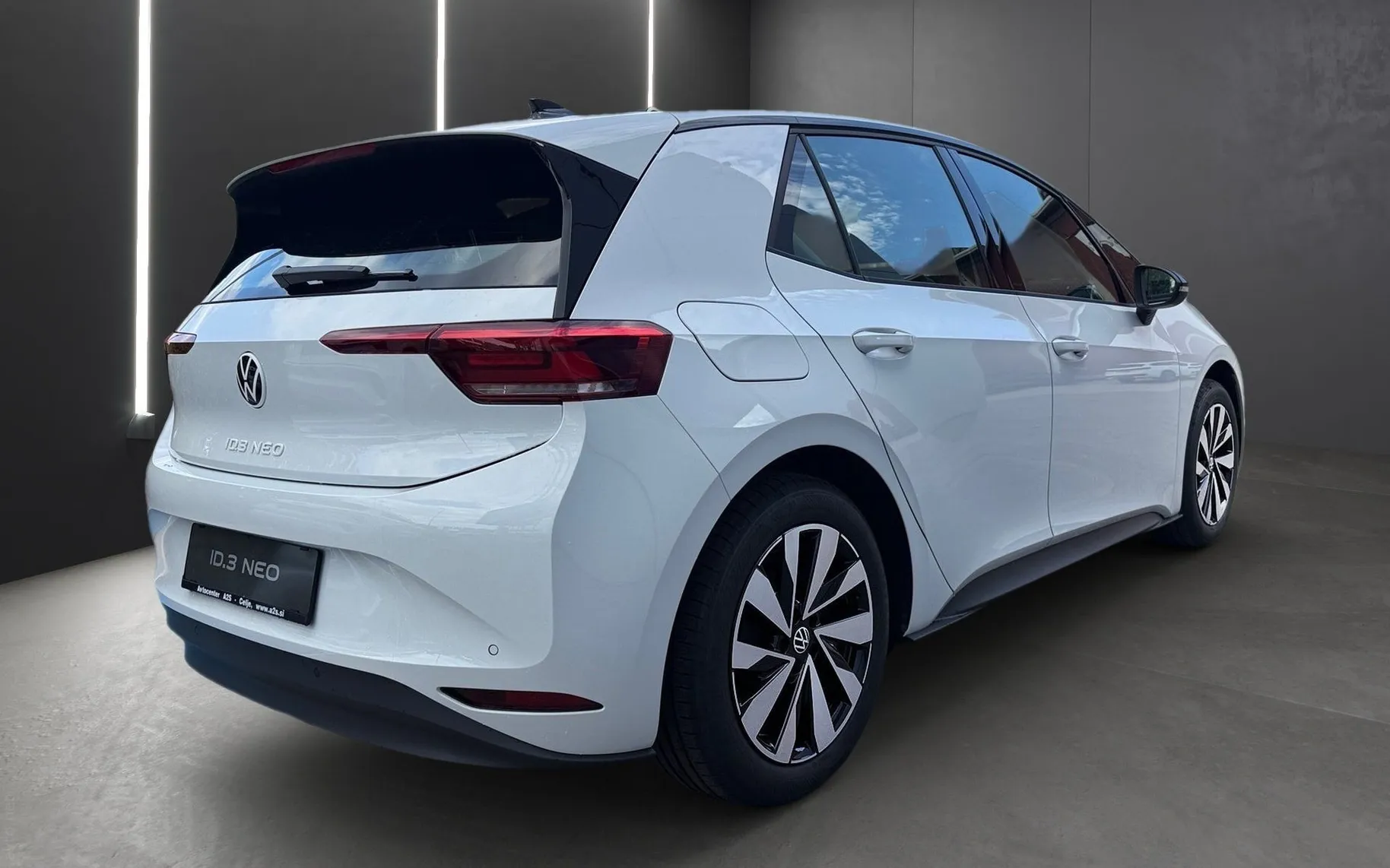 Zunanja slika - Volkswagen ID.3 - Neo Active  58 kWh - 3