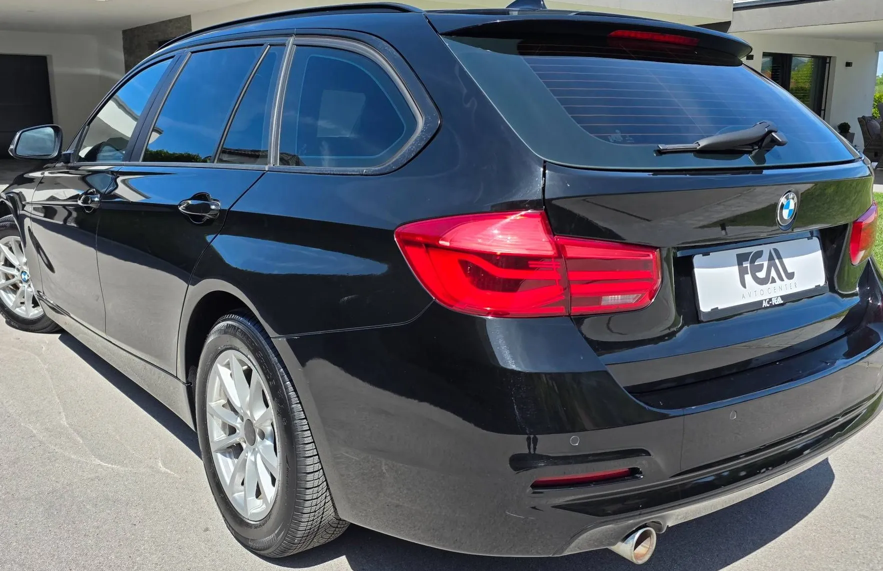 Zunanja slika - BMW Serija 3 - Touring: 318D-AVT-FACELIFT-FULL LED-NAVI-TEMPOMAT-PDC- - 3