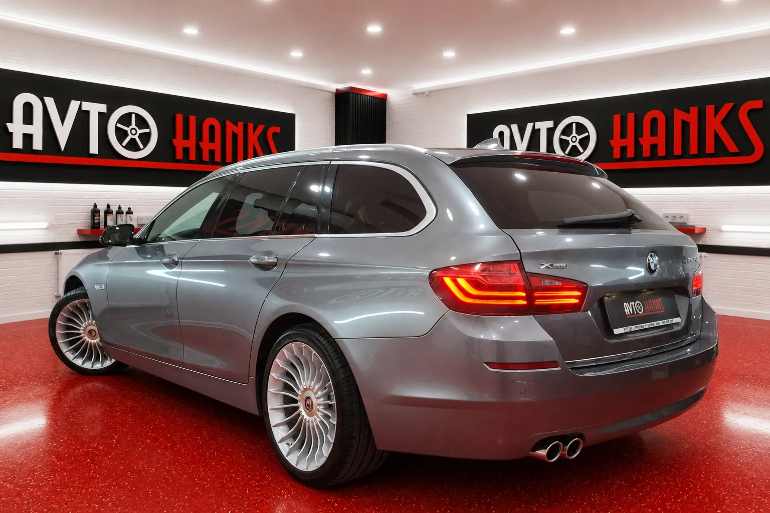 Notranja slika - BMW serija 5 Touring: - 525d xDrive LUXURY Avt.MAX OPREMA.BREZ POLOGA - 10