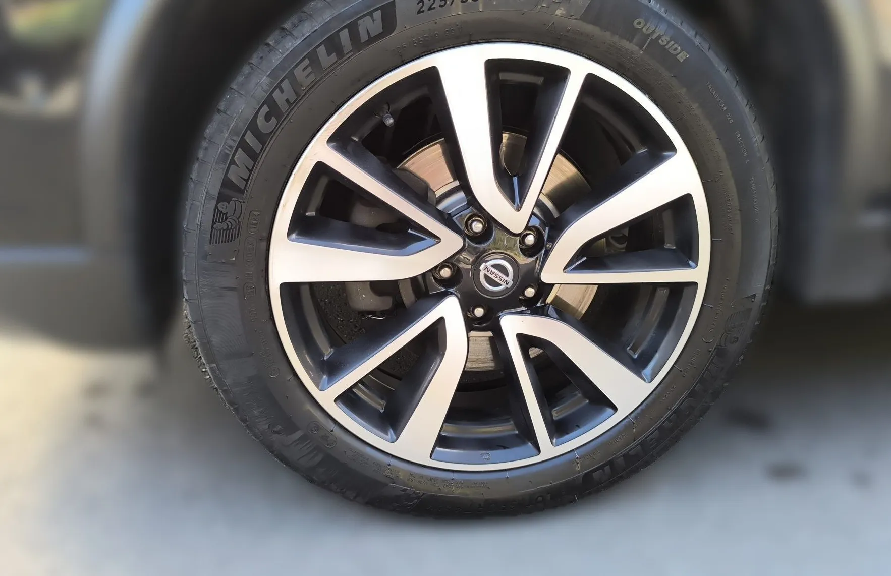 Zunanja slika - Nissan X-Trail - 4WD 2.0 dCi Tekna-USNJE- PANO-NAVI-VK-LED - 8