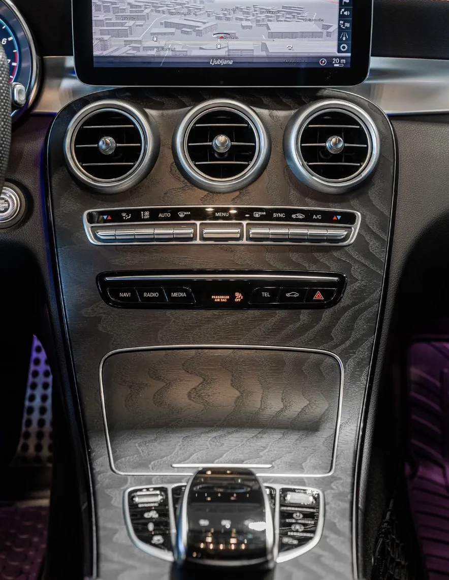 Zunanja slika - Mercedes-Benz C-Razred - C43AMG-4MATIC-KEYLESS-VIRTUAL-PANO-ALCANTARA-19C - 17
