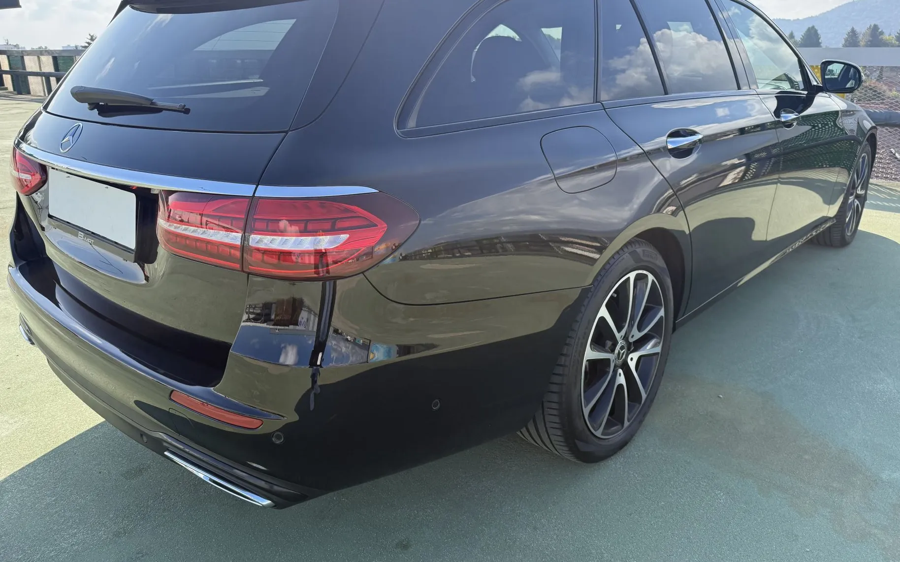 Zunanja slika - Mercedes-Benz E-Razred - E 200 d AVANDGARD LED.NAVI. USNJE. OGR.SEDEŽI - 7