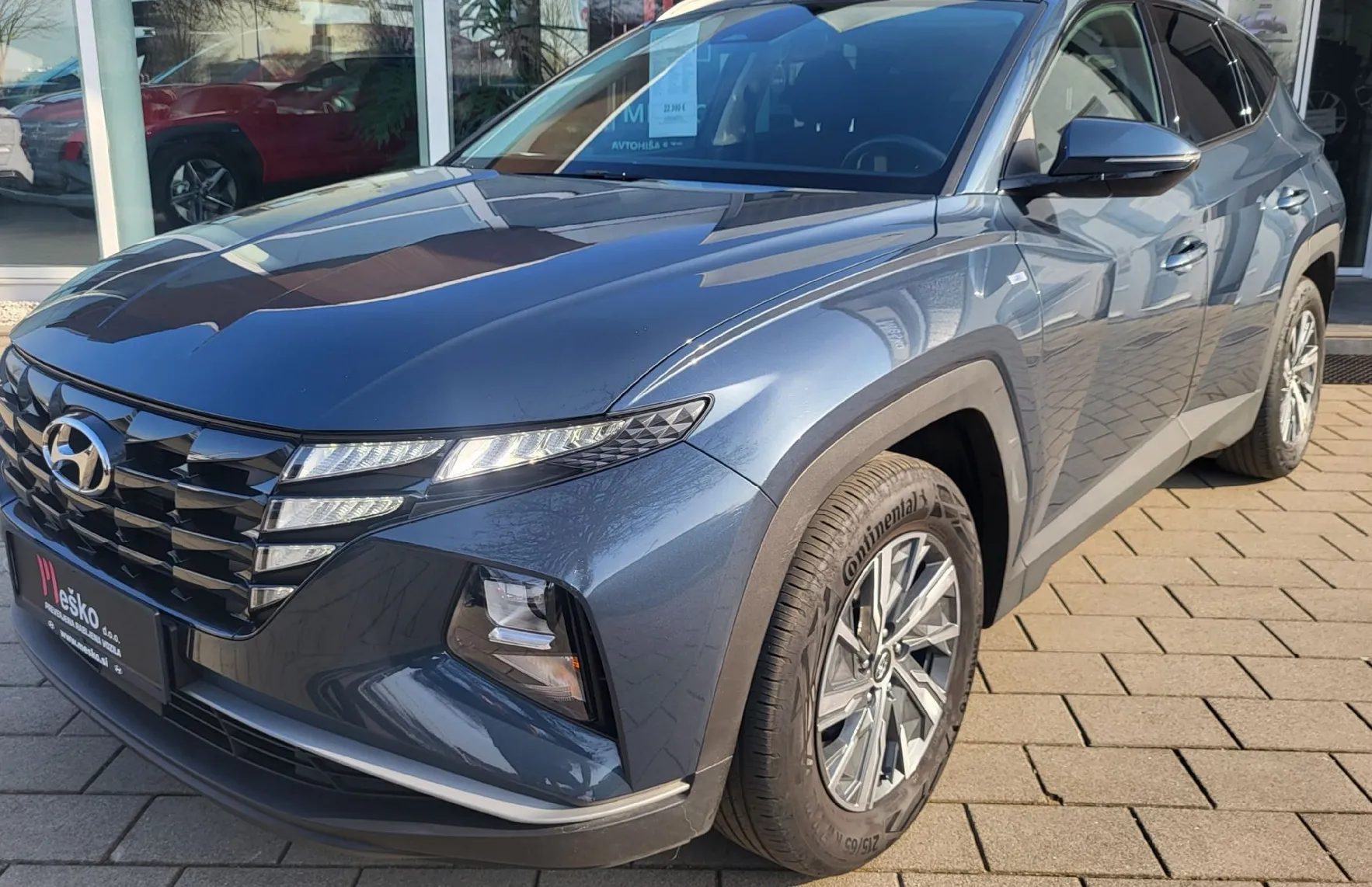 Zunanja slika - Hyundai Tucson - 1.6 T-GDI DCT-slo-1last-acc-alu-pdc-radar-tov.gara - 1