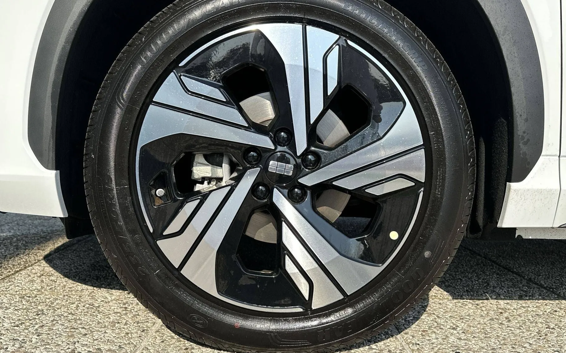 Notranja slika - Geely EX5 - MAX - 9