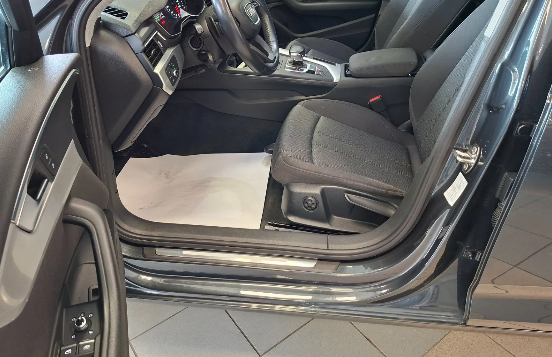 Zunanja slika - Audi A4 - Avant quattro 2.0 TDI-LED-NAVI-KAMER-PDC-VLEČNA-ODLIČEN- - 15